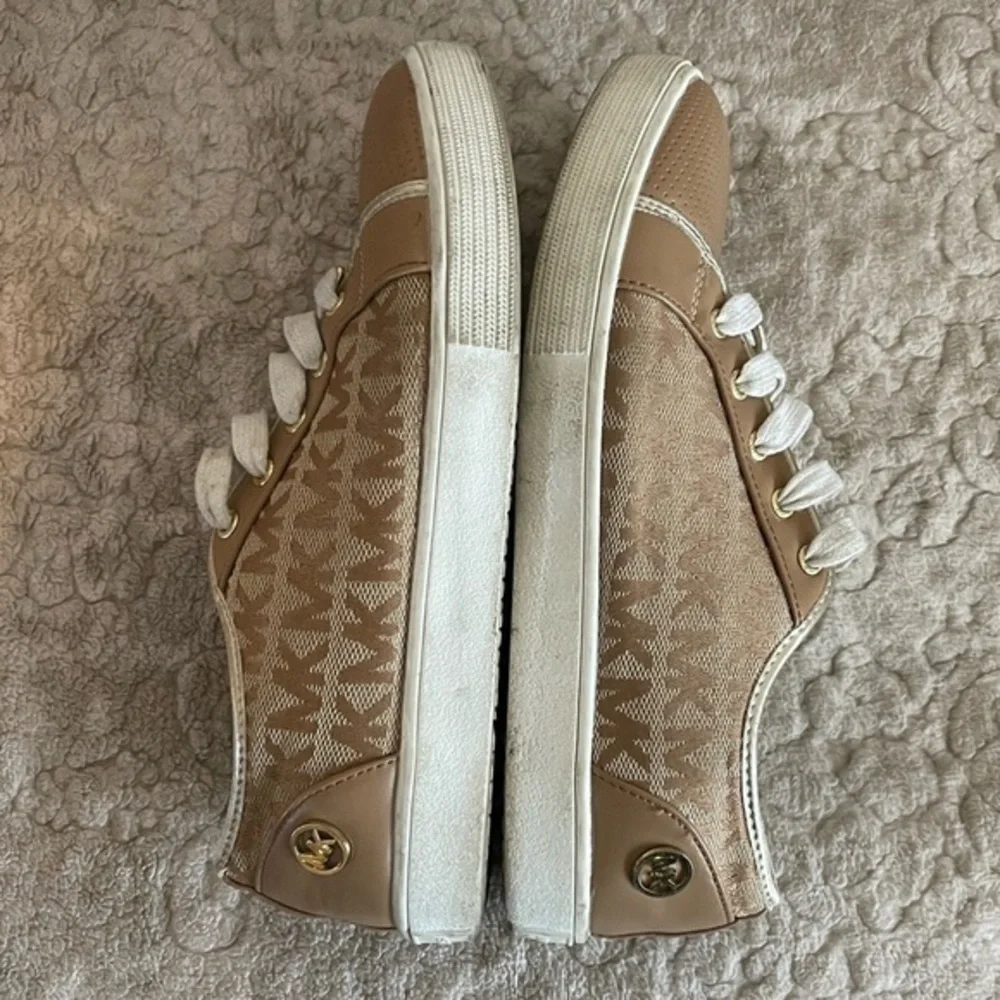 Michael Kors Shoes Berlin 3 MK logo Lace-up Sneakers - tan - size 3
